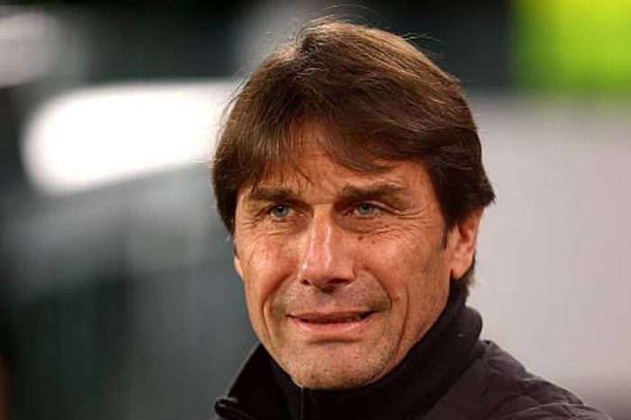 Napoli đại chiến Chelsea: Khi Antonio Conte bị dồn vào đường cùng tại Champions League