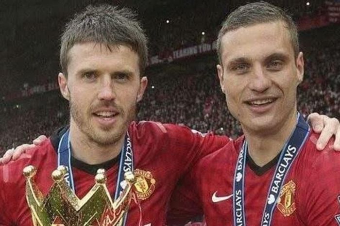Nemanja Vidic bảo vệ Michael Carrick: Khi bản sắc Man Utd lên tiếng giữa bão chỉ trích