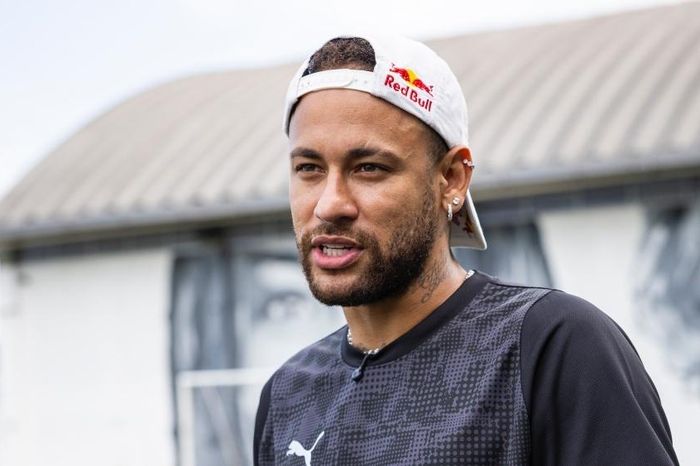 Neymar: 'Có thể tôi giải nghệ vào tháng 12'