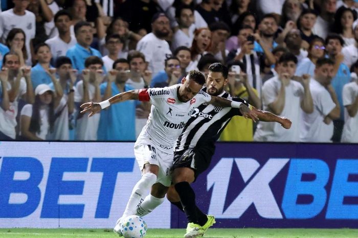 Neymar tái xuất, mở lại cánh cửa World Cup