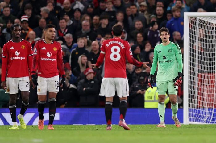 Ngôi sao của MU hé lộ bước đi tiếp theo của Bruno Fernandes