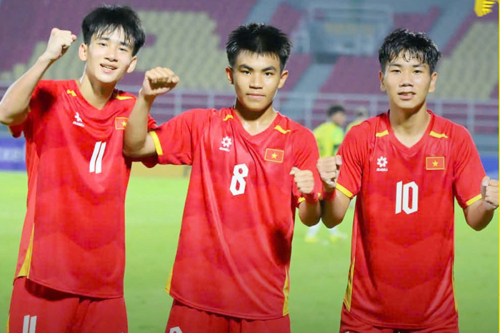 Ngược dòng đánh bại U17 Australia, U17 Việt Nam vào chung kết gặp Malaysia
