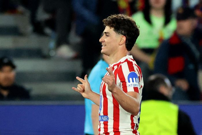 Nhìn Alvarez, Barcelona thấy cái giá của một thương vụ hụt