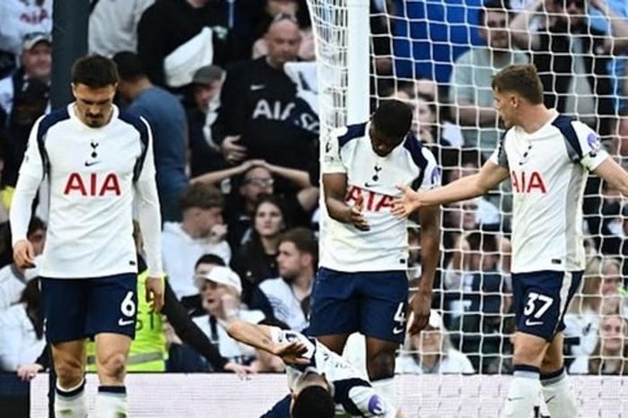 Nottingham Forest vùi dập Sunderland 5-0: Cánh cửa trụ hạng mở toang, Tottenham rơi vào khủng hoảng