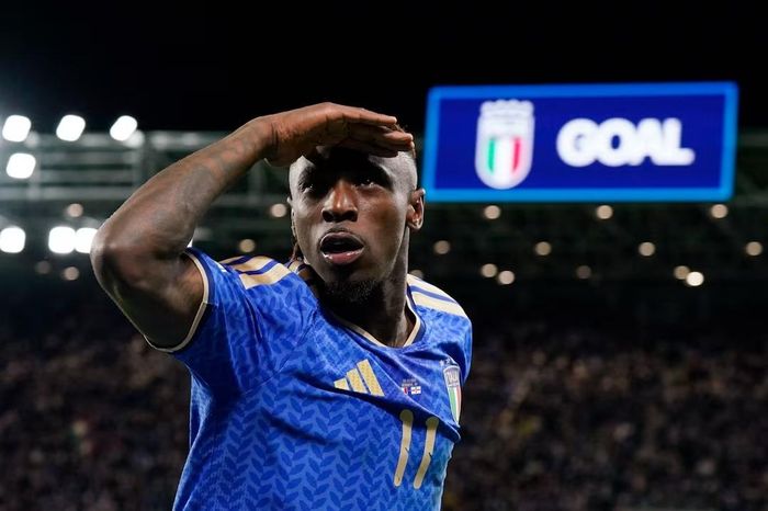 Nực cười các cầu thủ Italy ăn mừng vì gặp Bosnia