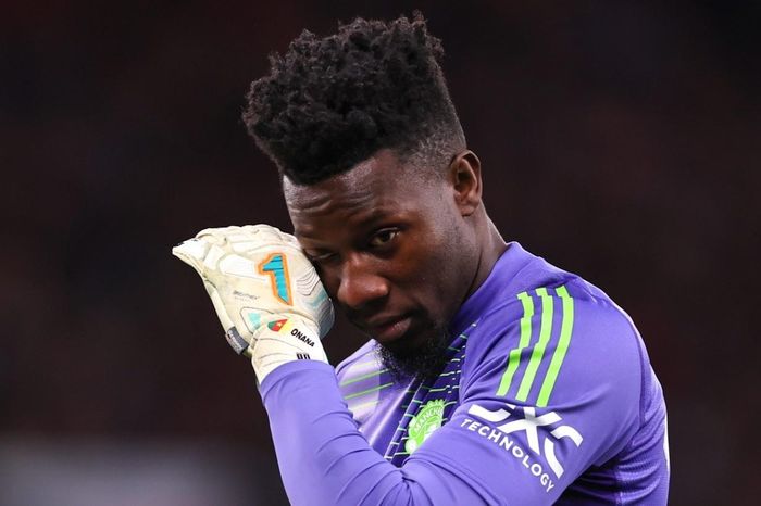 Onana mang rắc rối đến MU