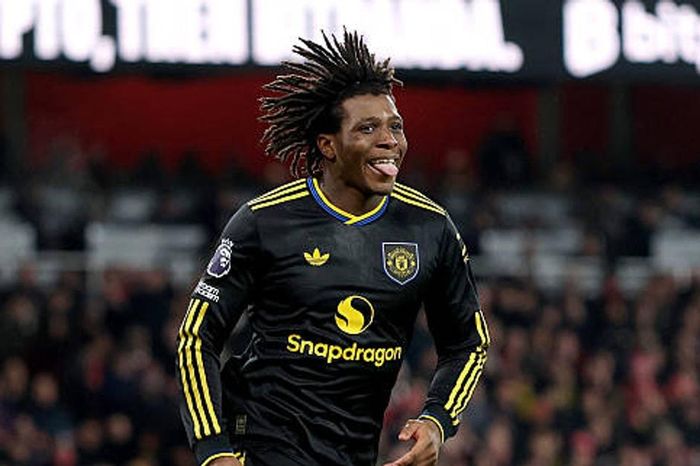 Patrick Dorgu trở lại tập luyện: Man Utd lỡ kế hoạch tiết kiệm hàng triệu bảng