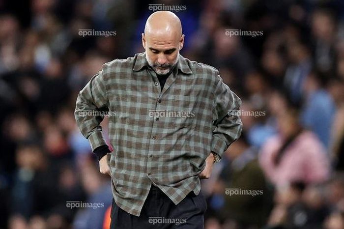 Pep Guardiola cười ra nước mắt: 'Ai cũng muốn Man City sa thải tôi'