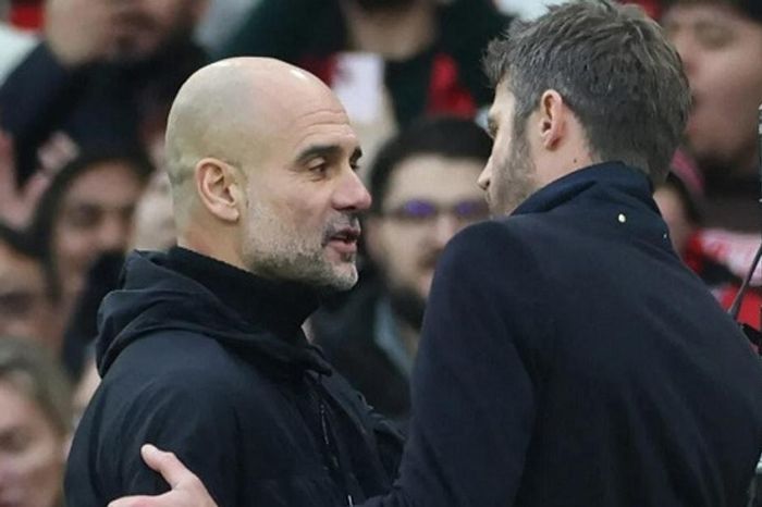 Pep Guardiola mượn bài Michael Carrick giúp Man City hạ Arsenal tại chung kết Carabao Cup