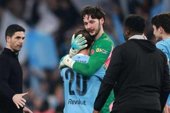 Pep Guardiola mượn kế Michael Carrick đánh bại Arsenal tại chung kết Carabao Cup