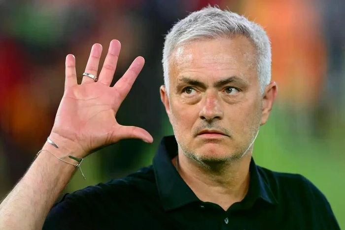 Perez dọn đường cho Mourinho trở lại Real Madrid