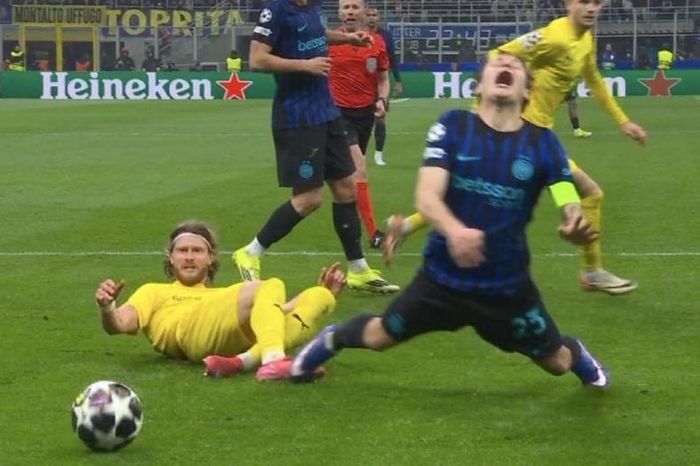 Pha ngã 'đẹp mặt' của sao Inter