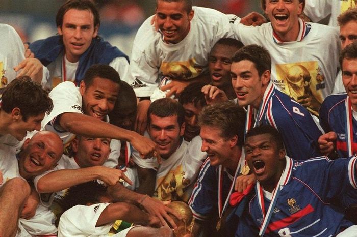 Pháp 1998: Khúc tráng ca đa sắc tộc và hành trình lên đỉnh thế giới bằng hàng thủ thép