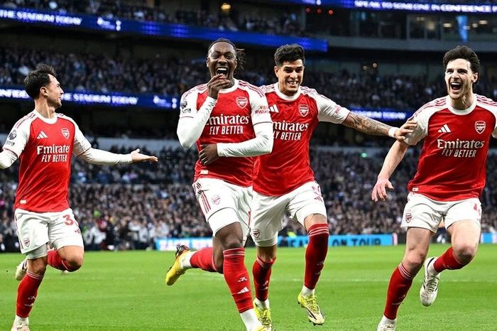 Premier League: Arsenal thắng 'hủy diệt,' cuộc đua top 4 siêu căng thẳng