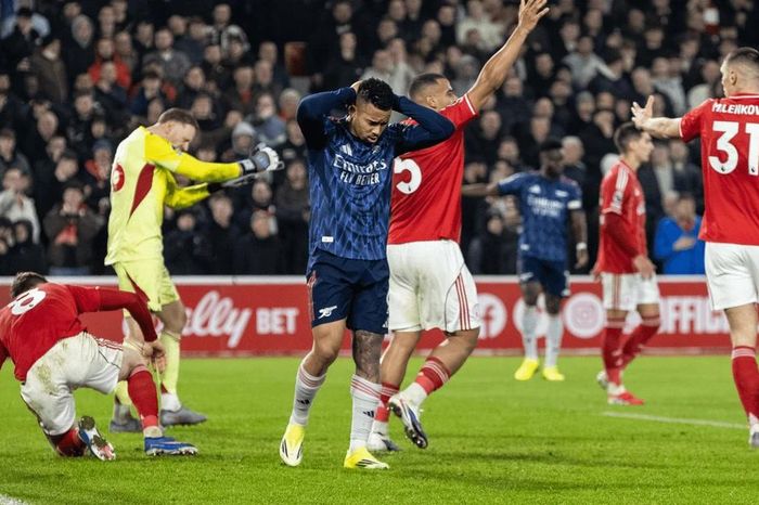 Premier League: M.U đánh bại Man City, Arsenal 'bất lực'