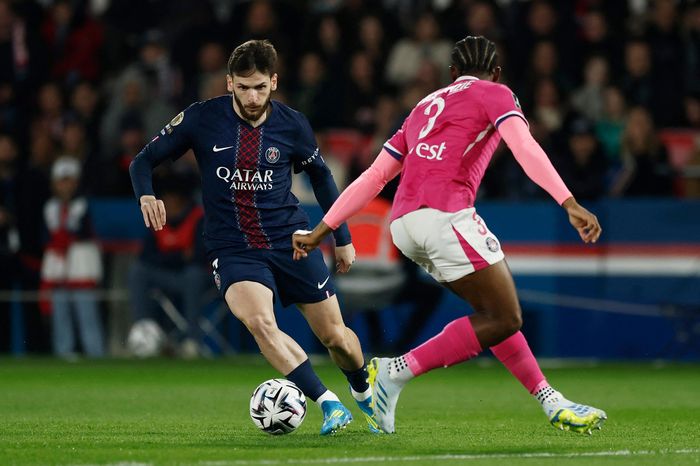 PSG không còn sợ 'bom tiền', Liverpool mới là kẻ lạc lối
