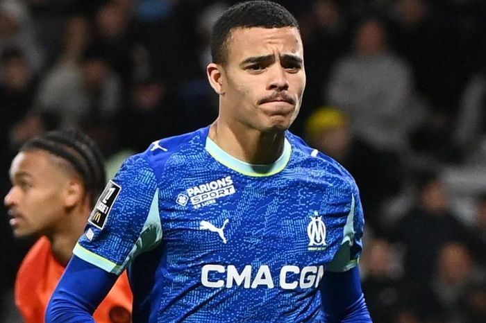 PSG ra giá kỷ lục cho Greenwood