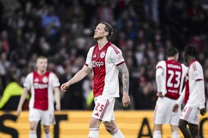PSV Eindhoven vô địch sớm kỷ lục: Bi kịch và sự sa sút không phanh của Ajax