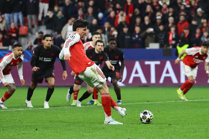 Quả phạt đền muộn của Havertz giúp Arsenal cầm hòa Leverkusen