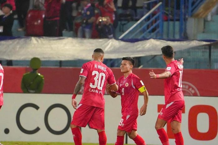 Quang Hải lập cú đúp giúp CAHN thắng hủy diệt Tampines Rovers 4-0 tại Cúp C2 châu Á