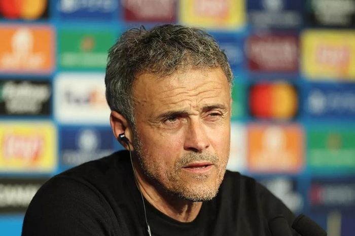 Rạp xiếc ở Manchester United và khả năng bổ nhiệm Luis Enrique