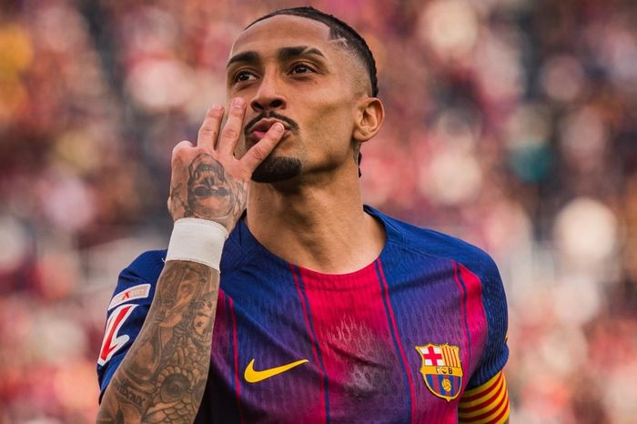 Raphinha hat-trick, Barca khiến Real Madrid vui chỉ một ngày