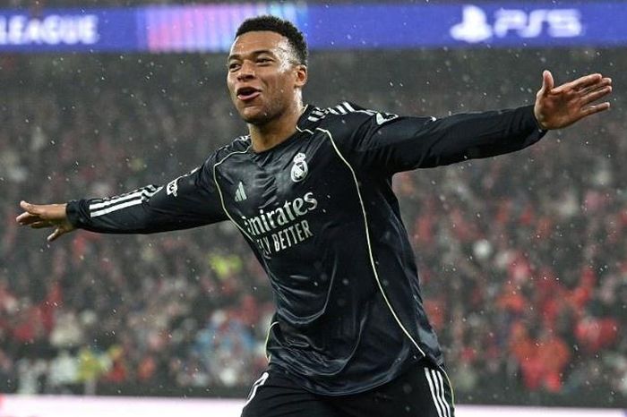 Real gặp lại Mourinho ở play-off Champions League