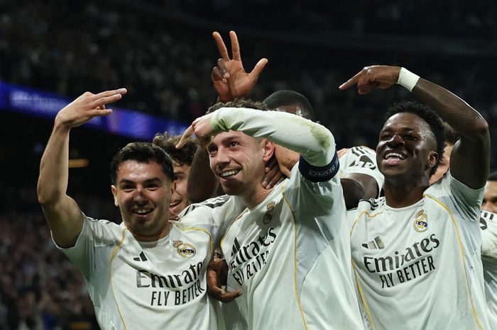 Real Madrid khiến Micah Richards 'phát ngán'