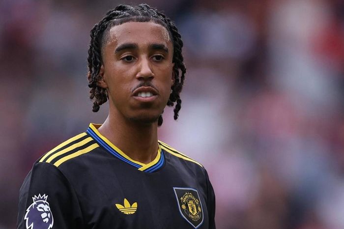 Real Madrid lên kế hoạch 'đánh cắp' Leny Yoro khỏi MU