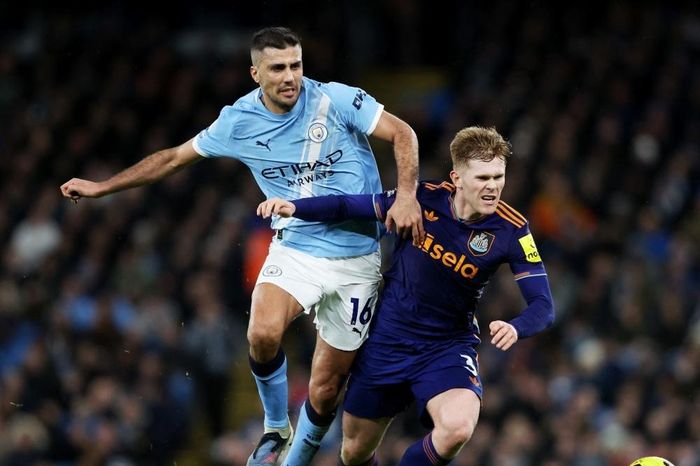 Real Madrid nói không với Rodri