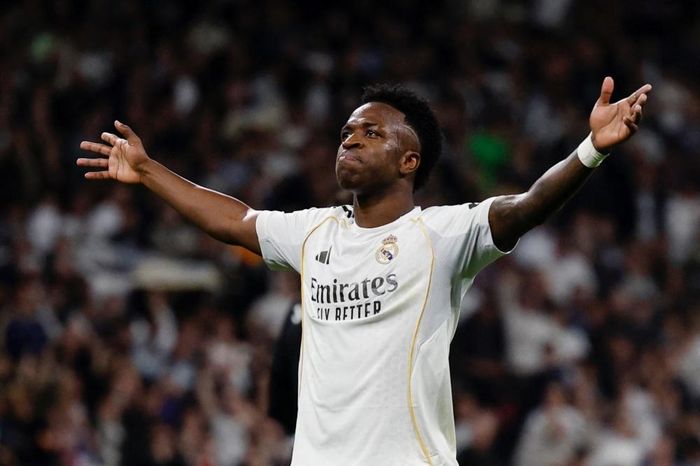 Real Madrid ở cửa dưới, Arsenal áp đảo