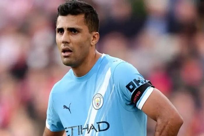 Real Madrid sẵn sàng phá quy tắc vì Rodri, Arsenal hét giá 'trên trời' cho Odegaard