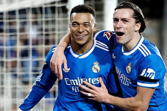 Real Madrid thắng nghẹt thở, Arbeloa tuyên bố Mbappe vượt Ronaldo