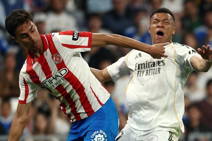 Real Madrid tự loại mình