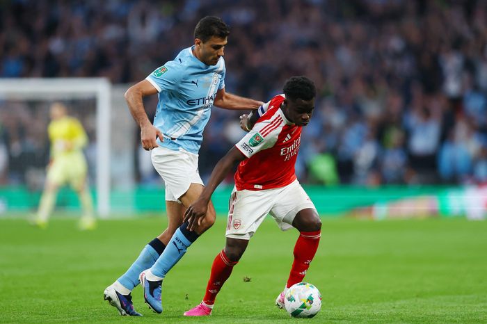 Rodri 'bỏ ngỏ' khả năng khoác áo Real Madrid