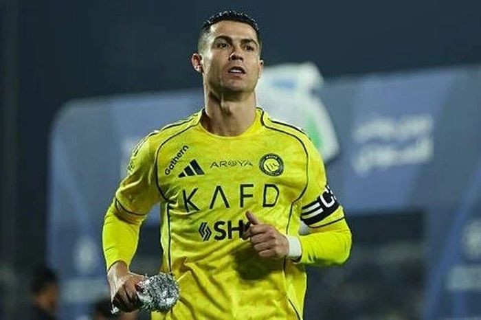 Ronaldo ghi bàn thứ 960, hành trình săn siêu kỷ lục tiếp diễn