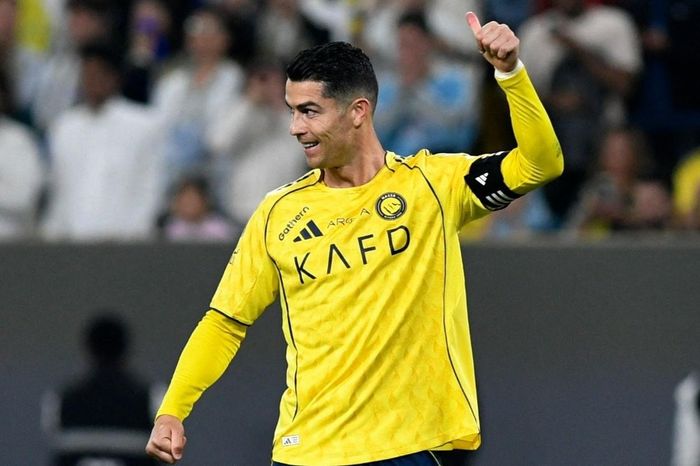 Ronaldo tạo bước ngoặt trong cuộc đua vua phá lưới SPL