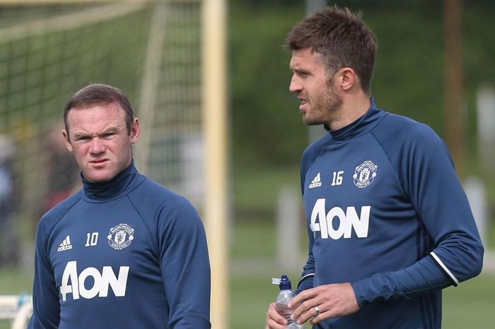 Rooney ngỏ ý muốn gia nhập MU cùng Carrick
