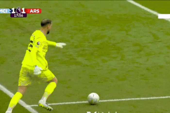 Sai lầm tai hại của Donnarumma