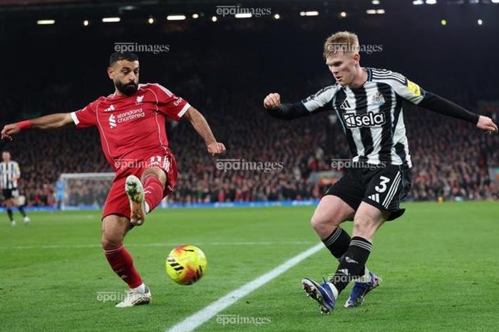 Saudi Arabia trả lương 'khủng' nhất lịch sử cho Salah