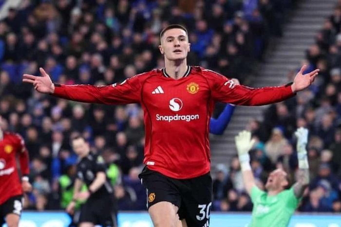 'Siêu dự bị' Sesko đưa MU vào top 4 Ngoại hạng Anh