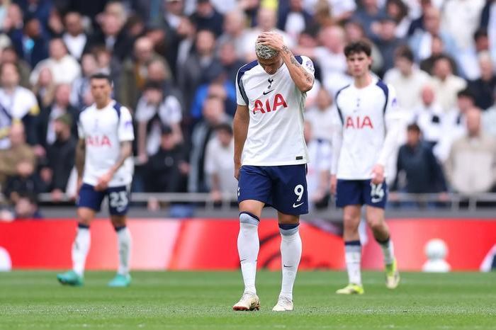 Siêu máy tính 'phán' số phận Tottenham, mang tin vui cho Arsenal