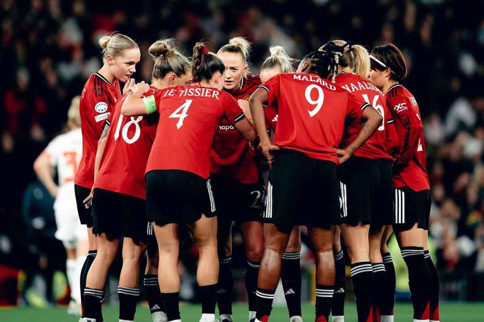 Sốc: Bayern Munich thắng kịch tính Man United, Barca vùi dập Real ở tứ kết Champions League