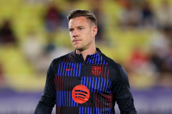 Ter Stegen rời Barcelona