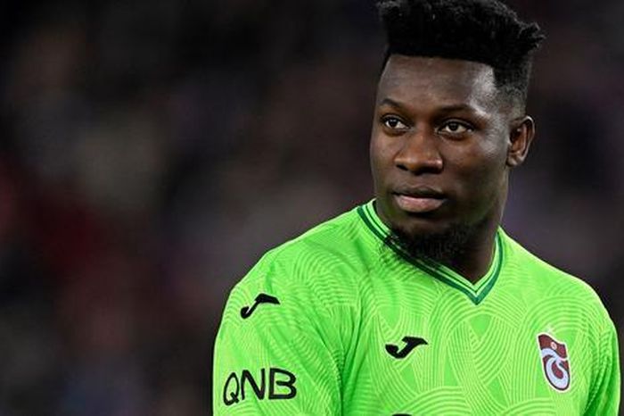 Thủ môn Onana lại 'báo hại' Man Utd