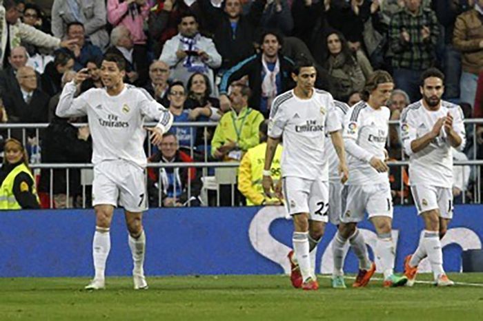 Thực hư ngôi sao đòi lương bằng với Ronaldo bị Real Madrid bán cho MU