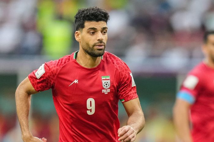 Tiền đạo Taremi xin trở về bảo vệ đất nước Iran