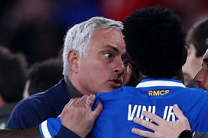 'Tiêu chuẩn kép' của Mourinho