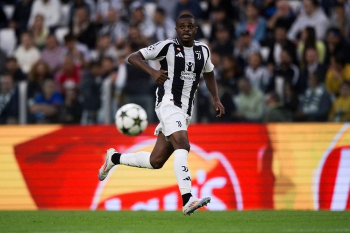 Tin chuyển nhượng ngày 19.1: Man United săn hậu vệ của Juventus