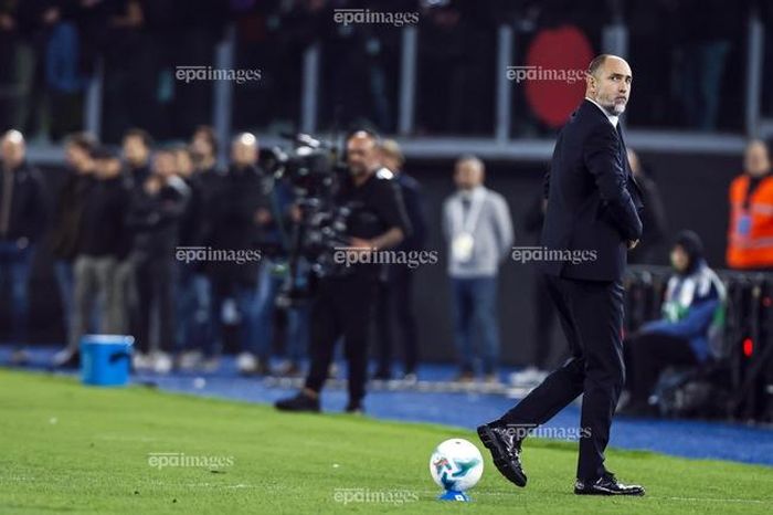 Tottenham 'nổ bom' ghế nóng với thầy mới